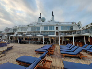 Terrace Pool und Bar