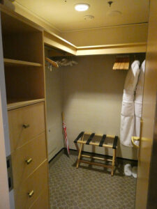 begehbarer Schrank
