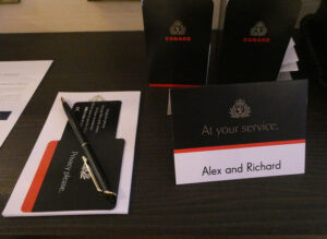 Butler Alex und Kabinensteward Richard