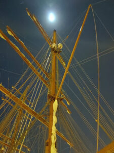 Mond über der Sea Cloud Spirit