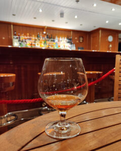 kleine Aufmerksamkeit vom Barkeeper Anton