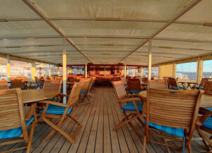 Lido Bar & Bistro