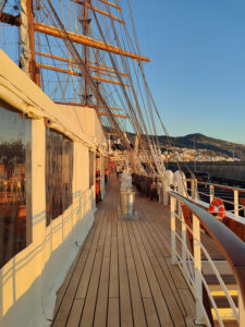 seitlich am Lidodeck
