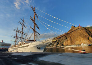 Sea Cloud Spirit in Santa Cruz
