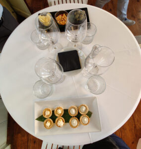 Aperitivio im Maifrén Salon