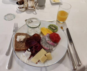 letztes Frühstück an Bord