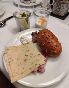 letztes Frühstück