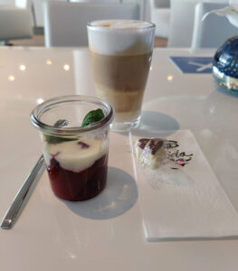 Kleine Pause in der AIDA Lounge
