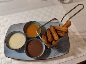 Churros mit dreierlei Dips