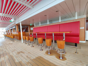 Pool Bar