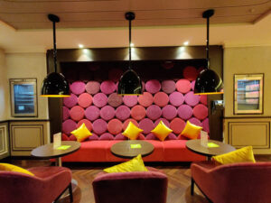 French Kiss Bar