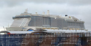 AIDAcosma am Ocean Terminal