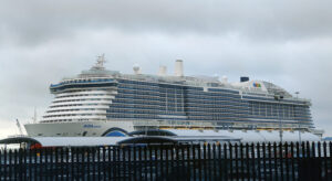AIDAcosma am Ocean Terminal