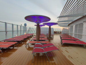 Sonnendeck Deck 18 vorne
