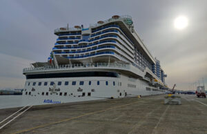 AIDAcosma in Zeebrugge
