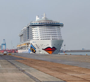 AIDAcosma in Zeebrugge