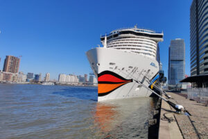 AIDAcosma in Rotterdam