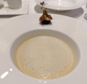 weiße Trüffelsuppe