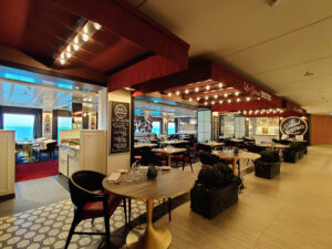 Le Grand Bistro
