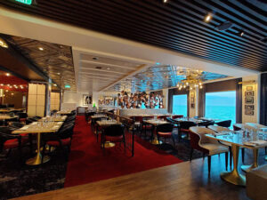 Le Grand Bistro