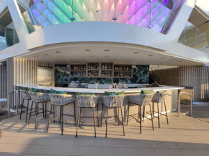 Pool Bar