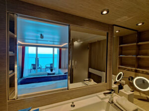 Aqua Sky Suite 10118