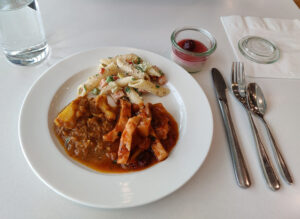 Mittagessen in der Lounge