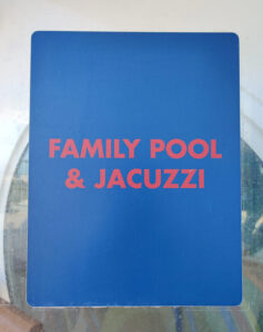 Family Pool & Jacuzzi
