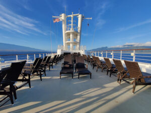 Sonnendeck am Mast