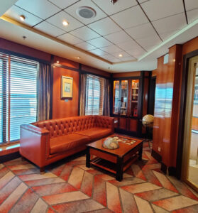 SS America Library & Internet Café
