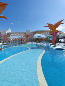 Main Pool rechts