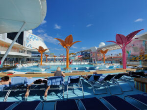 Main Pool rechts