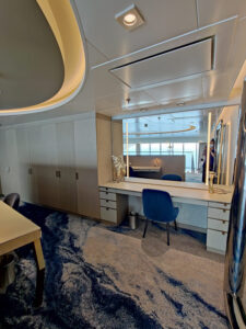 Royal Loft Suite 1810