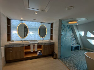 Royal Loft Suite 1810