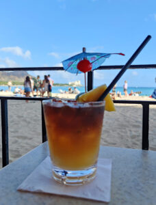 Mai Tai Bar mit Aussicht