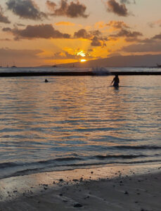 Sonnenuntergang am Waikiki Beach