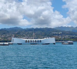 Blick auf das U.S.S. Arizona Memorial