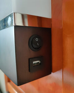 USB Anschluss in Lampe