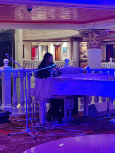 WT Greer am Piano
