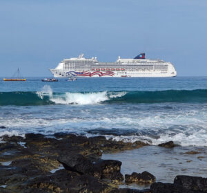 Pride of America / Kona