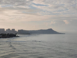 Surfer am Morgen
