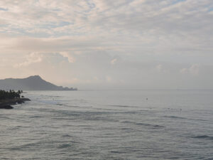 Surfer am Morgen