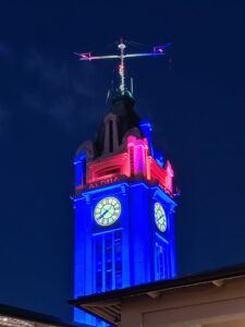 Aloha Tower bei Nacht