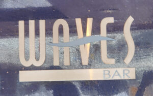 Waves Bar