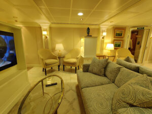 Concierge Lounge