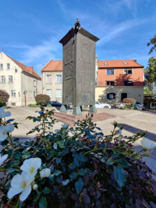 Turm-Skulptur