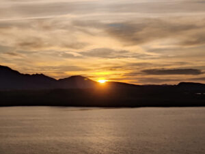 Sonnenaufgang in Reykjavik