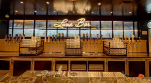 Luna Bar