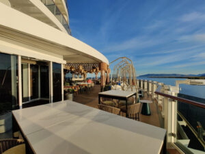 Indulge Outdoor Lounge
