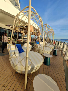 Indulge Outdoor Lounge